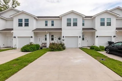 Apartment Turnkey Coastal Luxury Townhome Ev Ready Pensacola