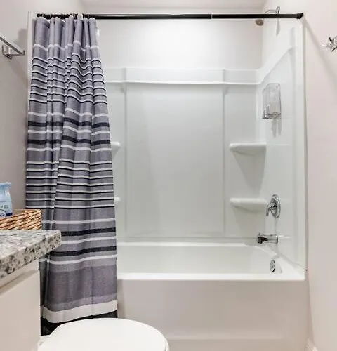 Turnkey Coastal Luxury Townhome Ev Ready *