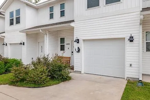 Turnkey Coastal Luxury Townhome Ev Ready Apartment Pensacola
